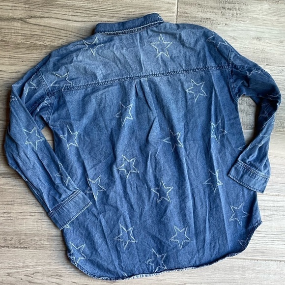 Fun Denim Button Down Shirt Distressed Star Pattern Throughout Boxy Cut SZ M - Picture 3 of 11